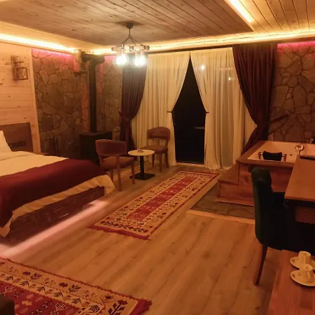 Yamacda Çamlıhemşin